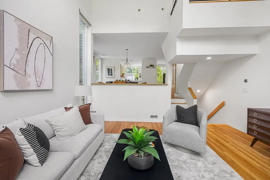 16 Ellery Square, Cambridge, MA 02138 - #3