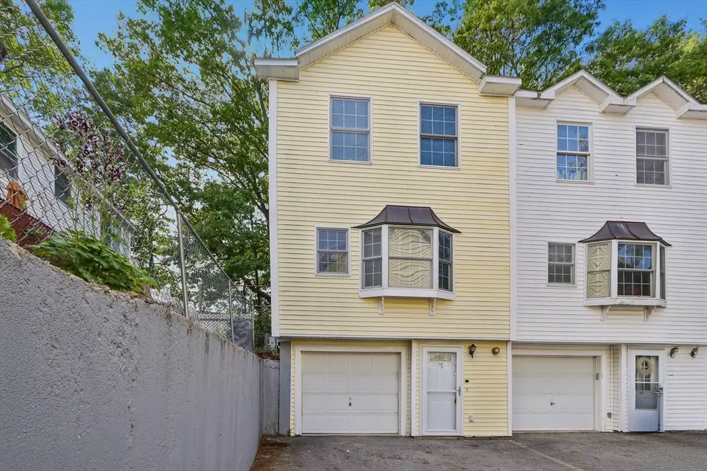 115 Beacon Ave #A, Lawrence, MA 01843 - #1