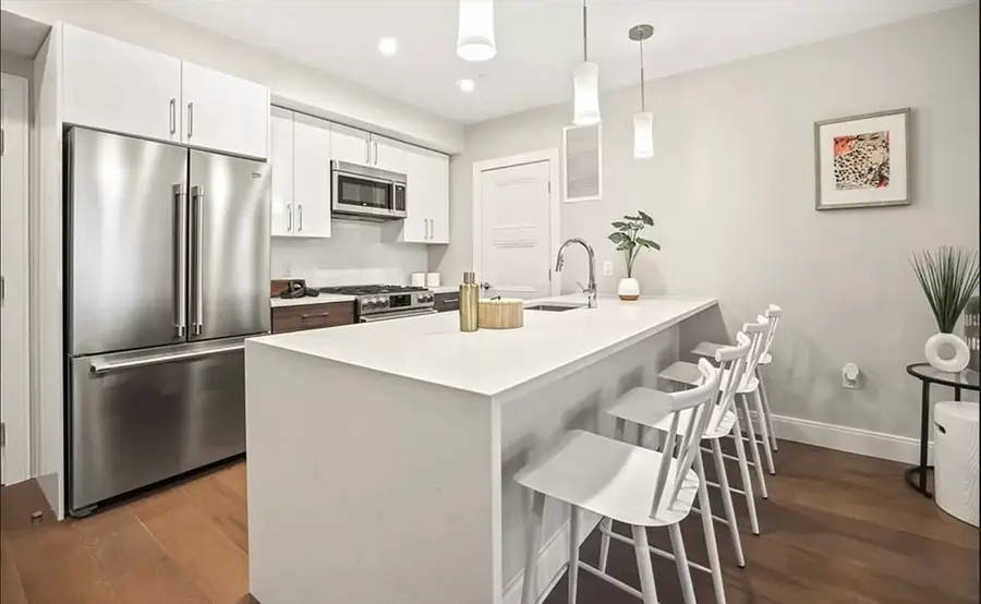 425 Lagrange St #210, Boston, MA 02132 - #3