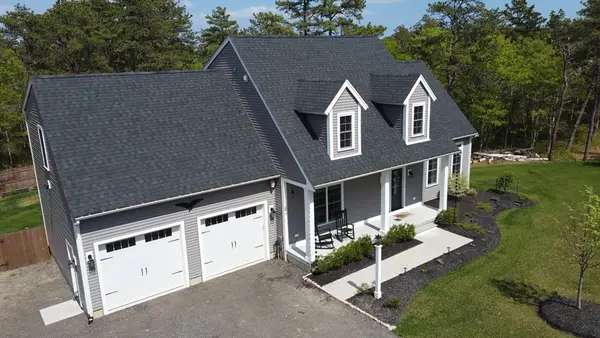 2 Seabiscuit Drive, Plymouth, MA 02360