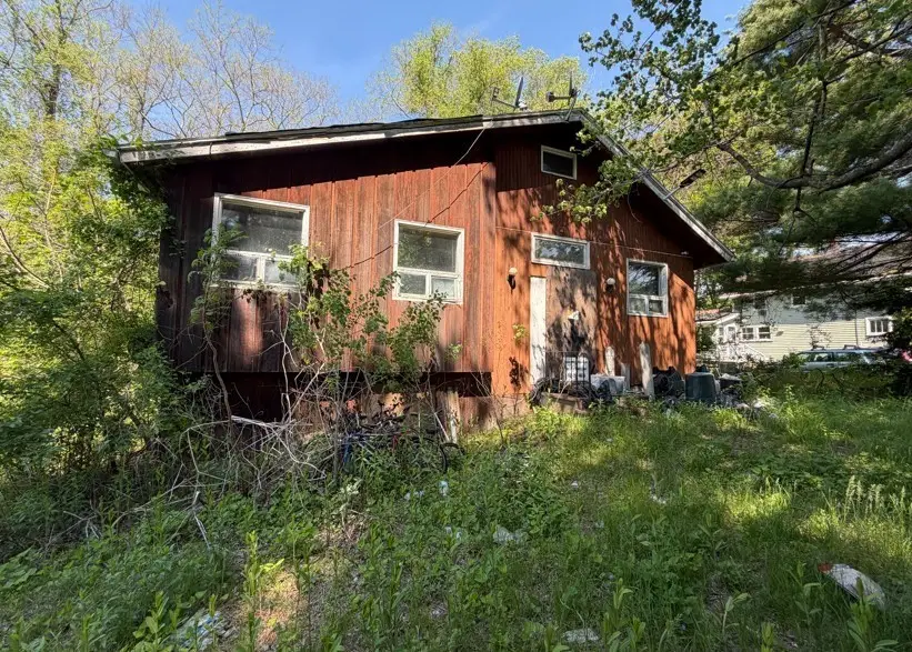 64 N Maple St, Hadley, MA 01035 - #3