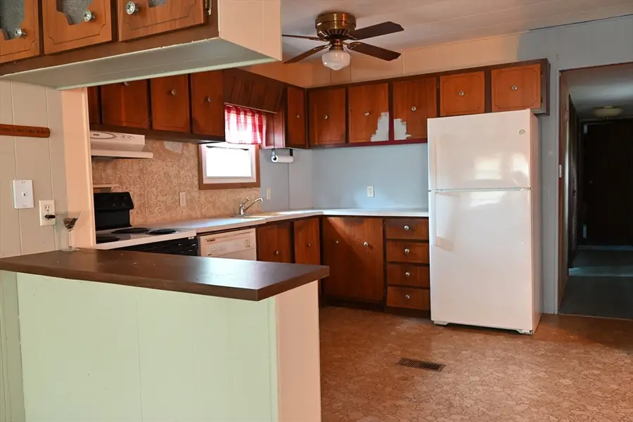 281 Chauncey Walker Street #86B, Belchertown, MA 01007 - #3
