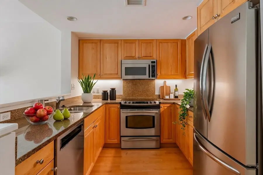 10 Bowdoin St #304, Boston, MA 02114 - #2