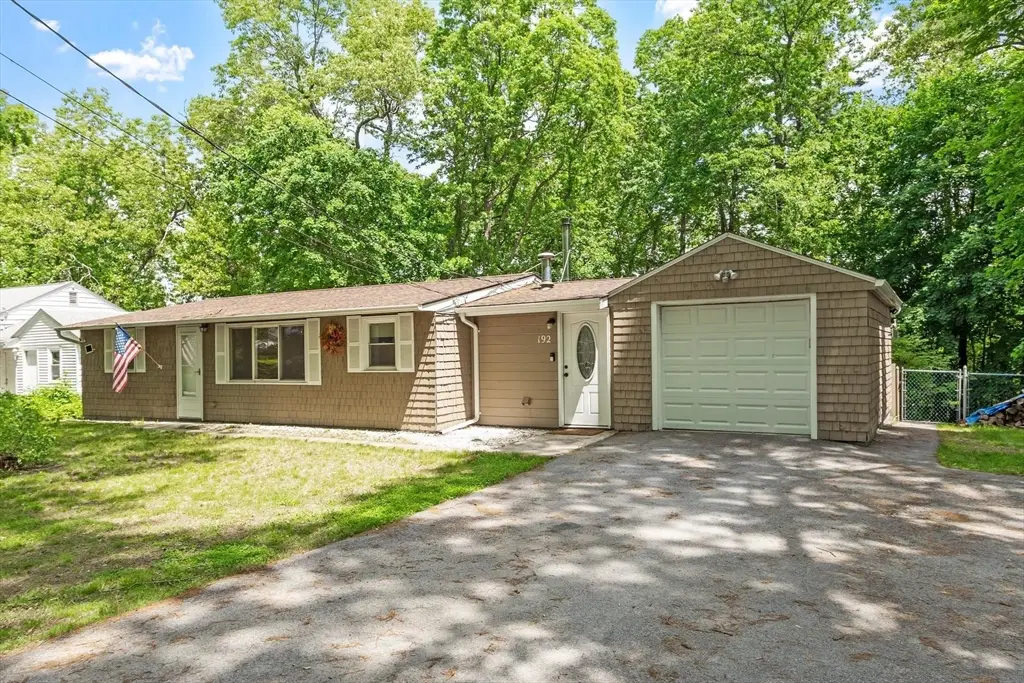 192 Reservoir St, Holden, MA 01520 - #1