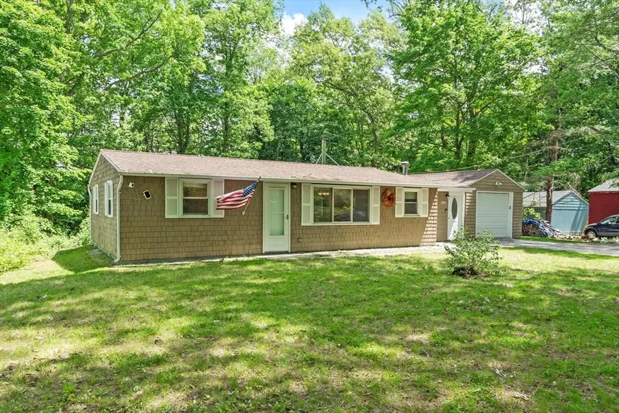 192 Reservoir St, Holden, MA 01520 - #3