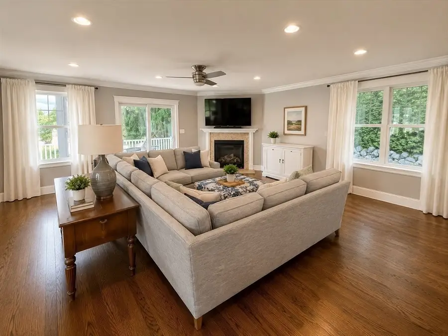 122 Marrett Rd, Lexington, MA 02421 - #3