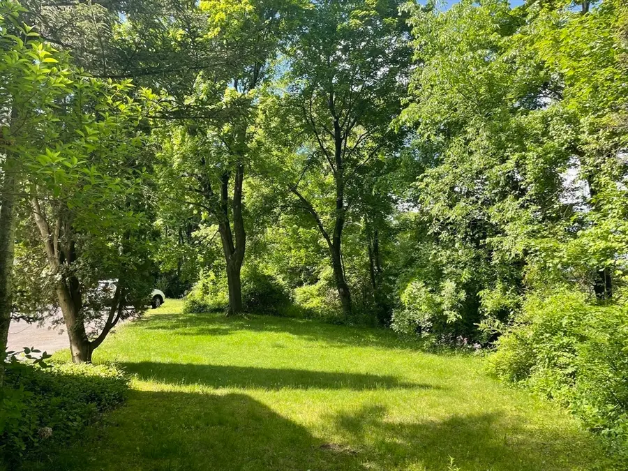 51 Jeffrey Ln, Amherst, MA 01002 - #3