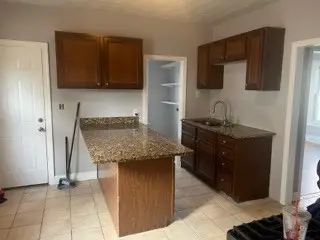 42 Hall St, Springfield, MA 01108 - #3