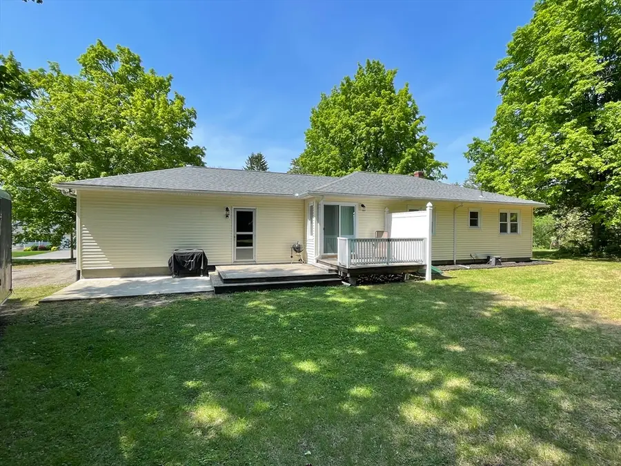 2 Elizabeth Street, Palmer, MA 01069 - #3