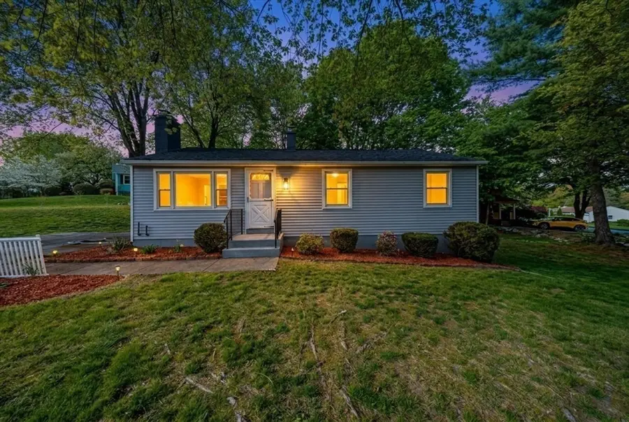 20 Meadowbrook Dr, Easthampton, MA 01027 - #3