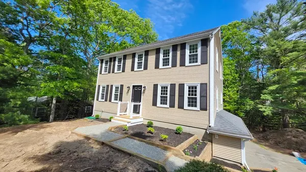 10 Mcclellan Dr, Plymouth, MA 02360