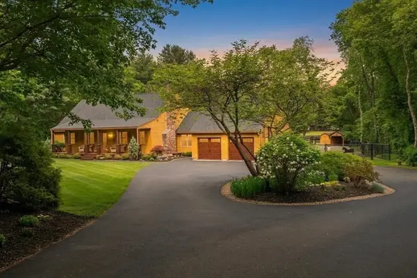 17 Leonard St, Lakeville, MA 02347