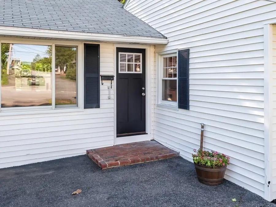 76 Robillard St, Gardner, MA 01440 - #3