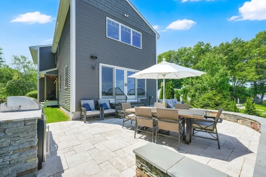 6 Iroquois Dr, Southwick, MA 01077 - #3