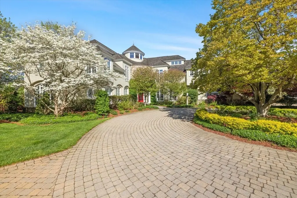 10 Andrea Dr, Hopkinton, MA 01748 - #1