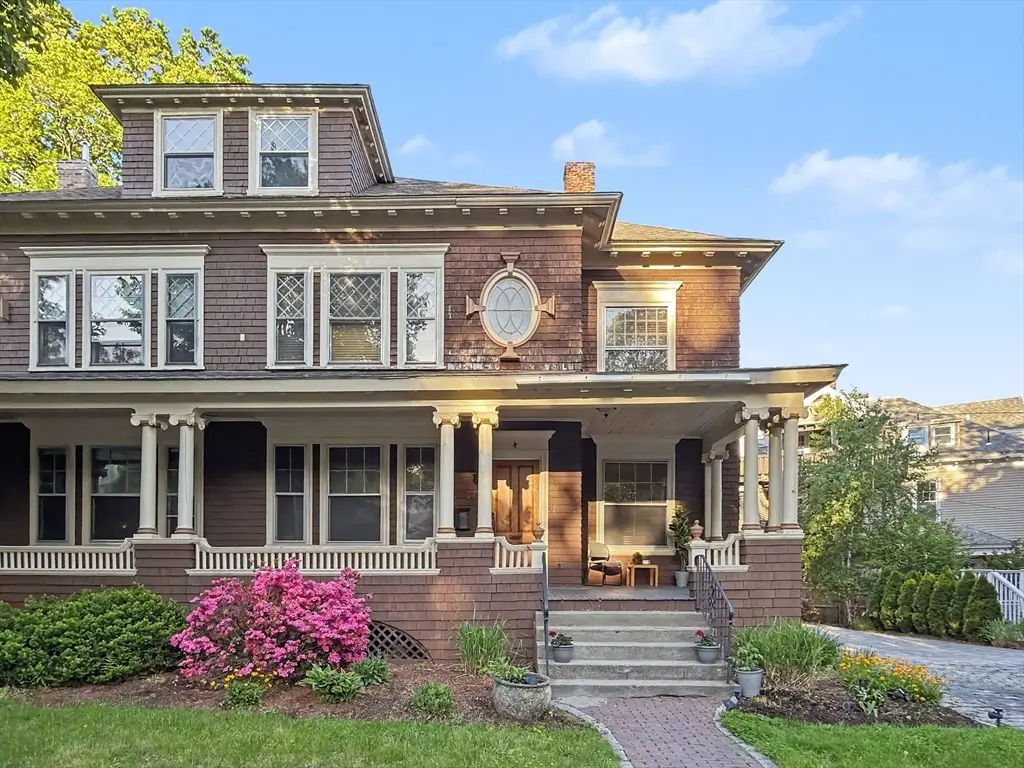 4 Westland St, Worcester, MA 01602 - #1