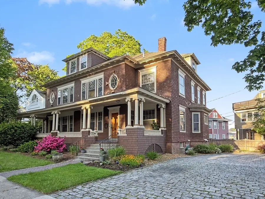4 Westland St, Worcester, MA 01602 - #2