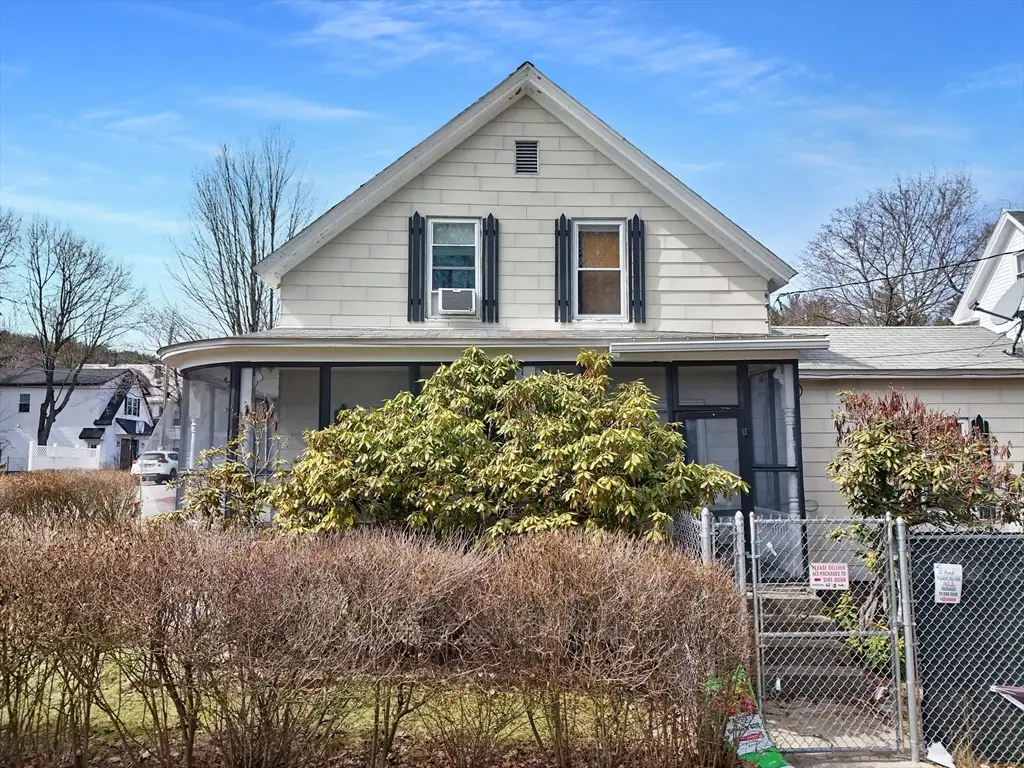 542 North St, Fitchburg, MA 01420 - #1