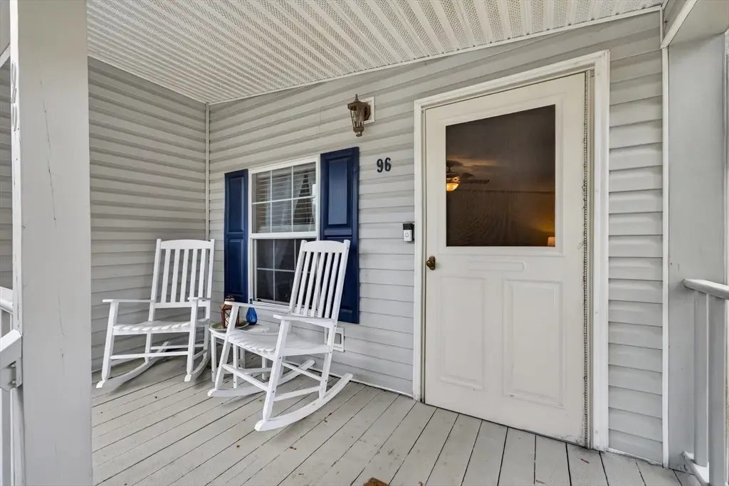 96 Songbird Ln, Tiverton, RI 02878 - #1