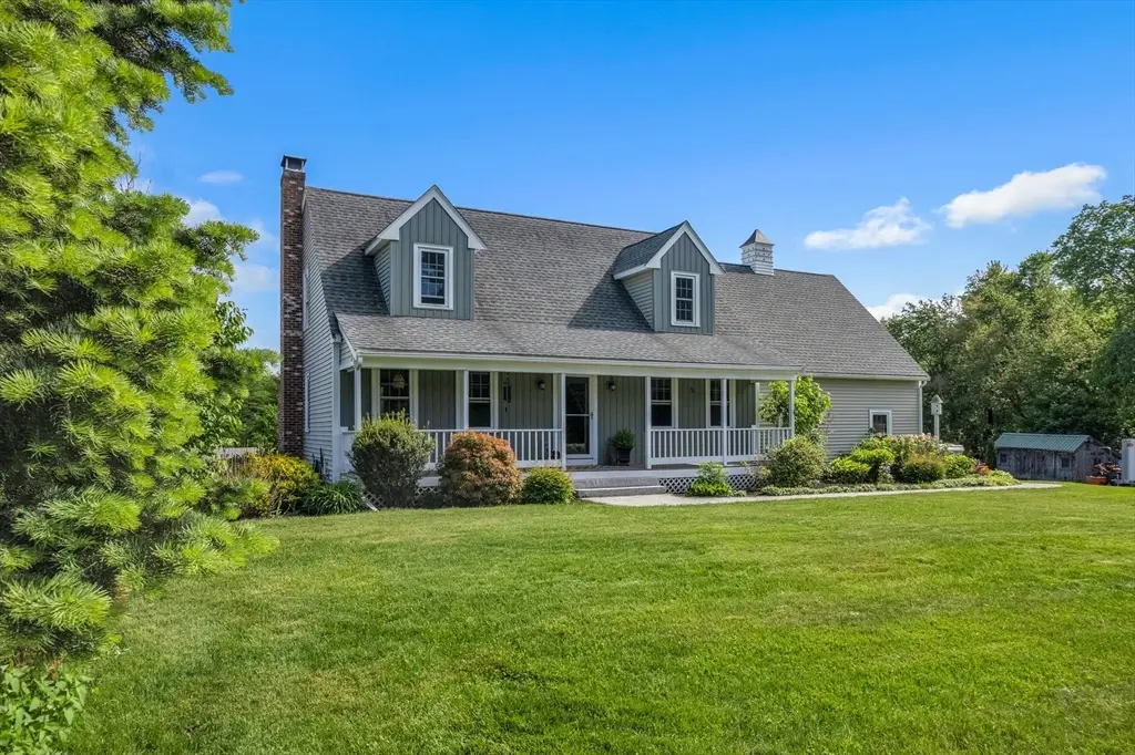 94 Hartford Ave W, Mendon, MA 01756 - #1