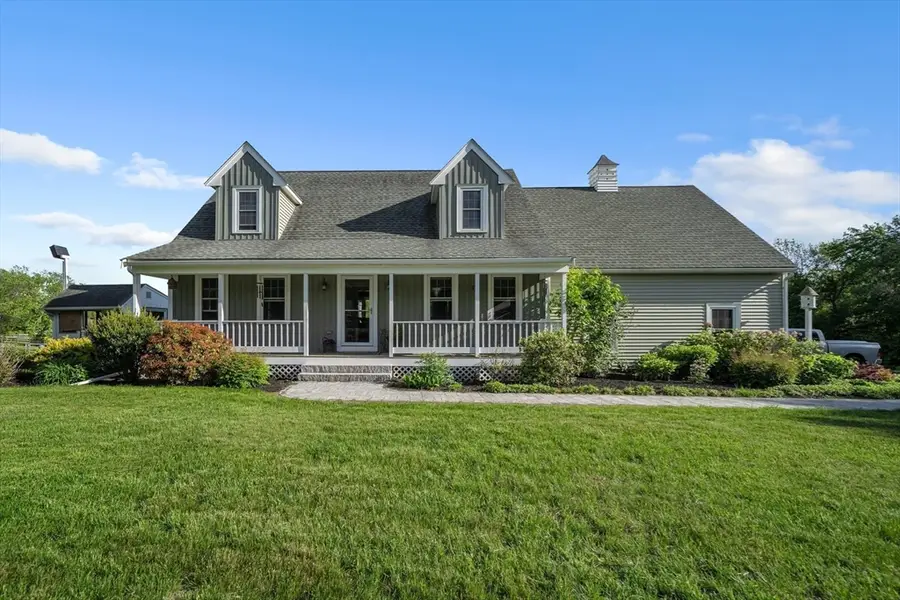 94 Hartford Ave W, Mendon, MA 01756 - #3