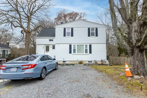 70 Riverside Ave, Attleboro, MA 02703