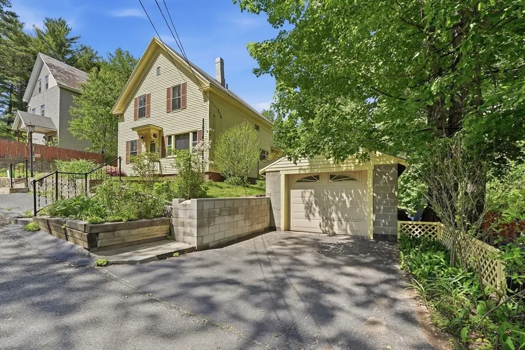17 E Howe St, Orange, MA 01364 - #1
