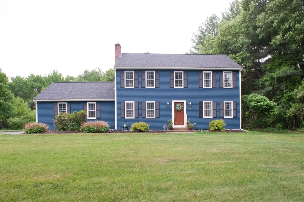 13 King Philip Path, Mendon, MA 01756 - #1