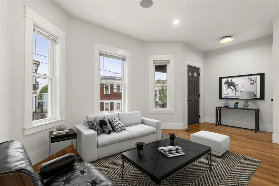 50 Cottage St #1, Chelsea, MA 02150 - #3