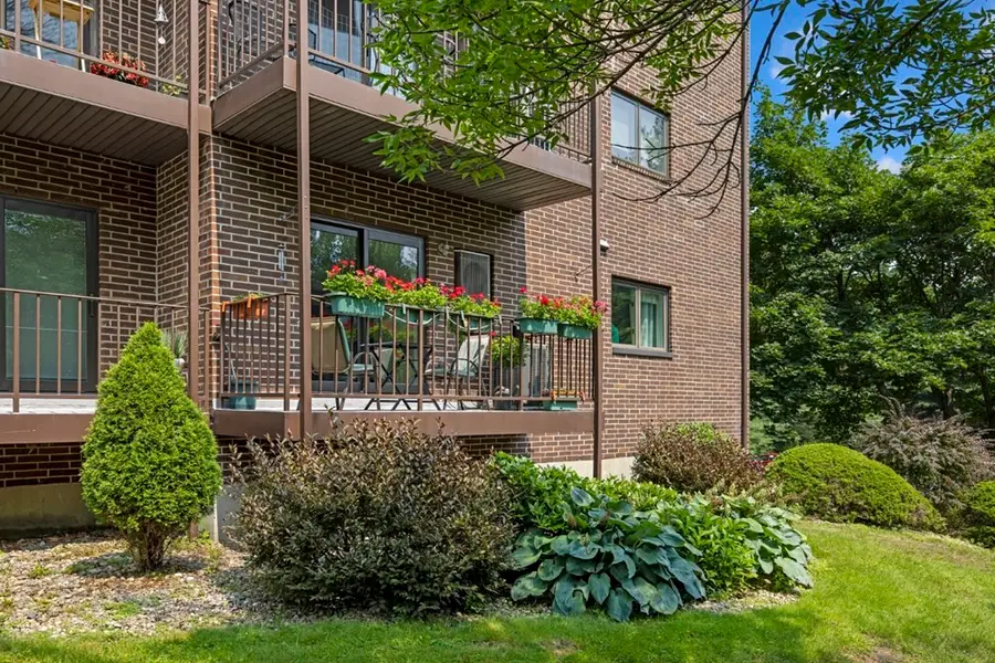 7 Ledgewood Way #4, Peabody, MA 01960 - #2