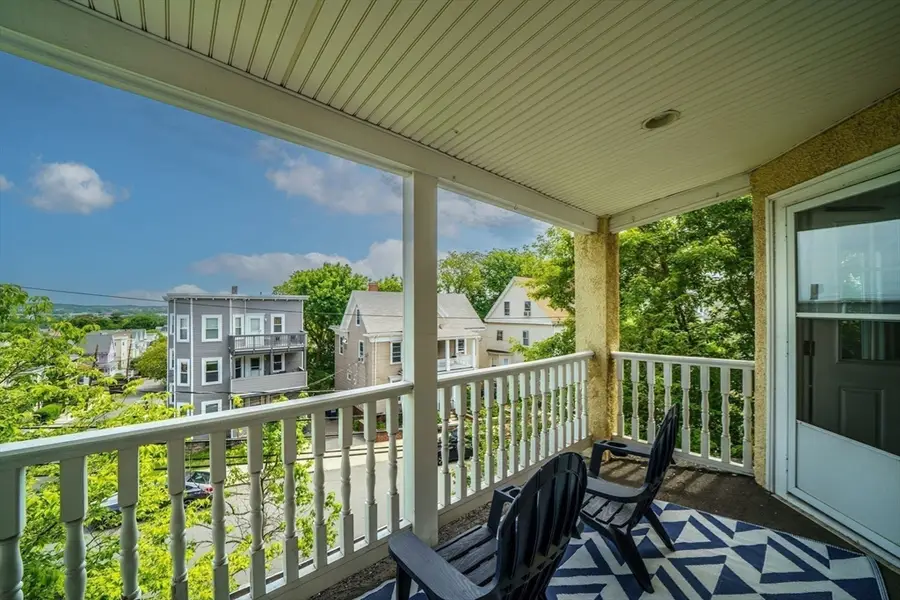 33 Main St #2, Somerville, MA 02145 - #3
