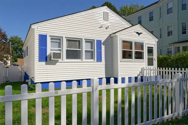 121 Pilgrim Ave, Worcester, MA 01604