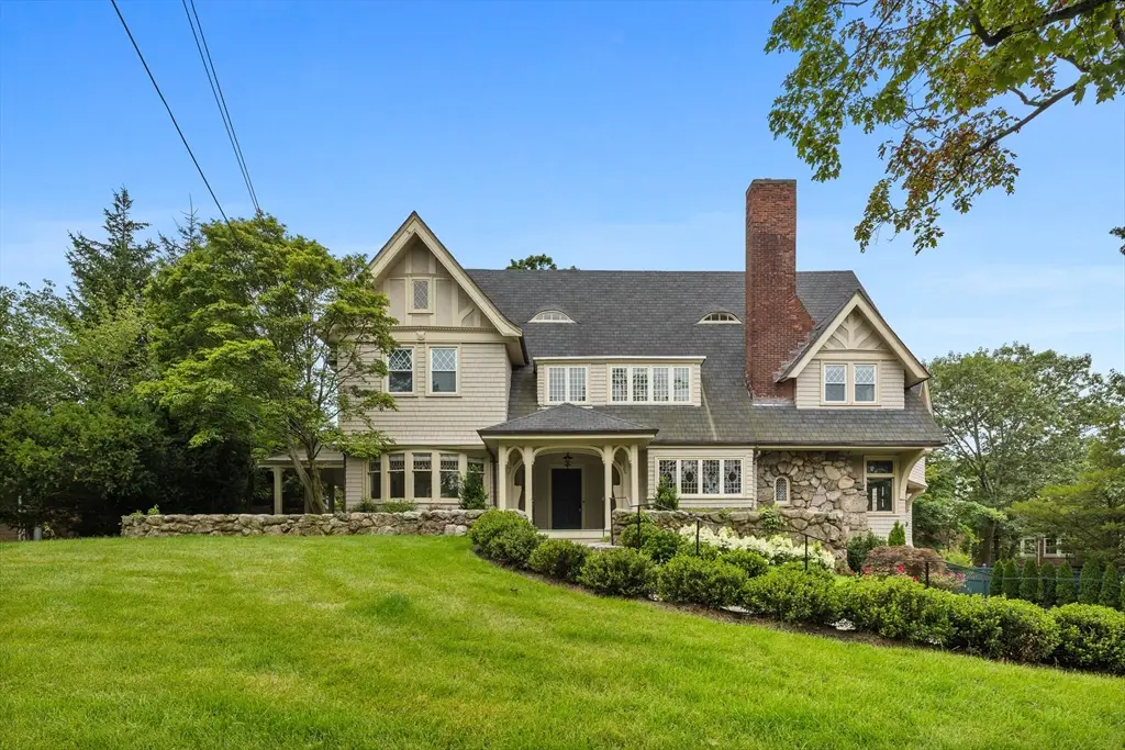 476 Heath Street, Chestnut Hill, MA 02467 - #1