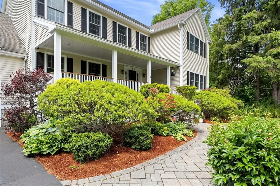 44 Bridge St, Medfield, MA 02052 - #2