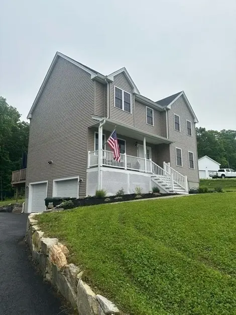 17 Noble Street, Dudley, MA 01571 - #3