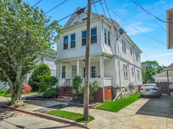 382-384 West Clinton St, New Bedford, MA 02740