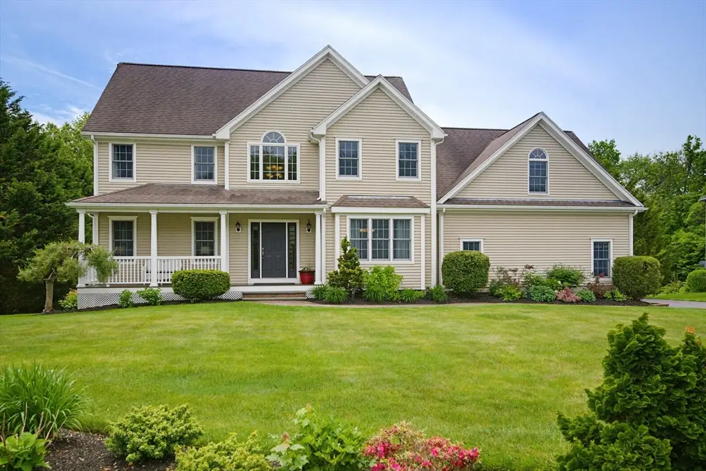 52 Kensington Ct, Swansea, MA 02777 - #1