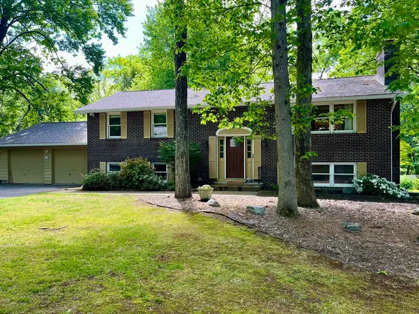 866 Burts Pit Rd, Northampton, MA 01062