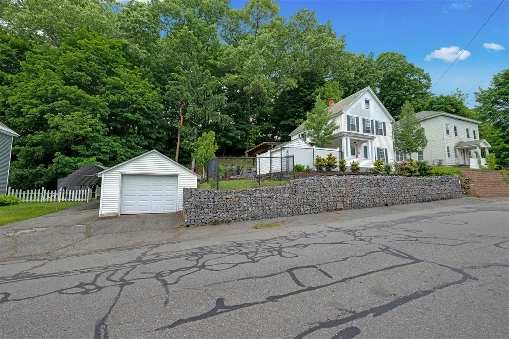 214 Canton St, Fitchburg, MA 01420 - #1