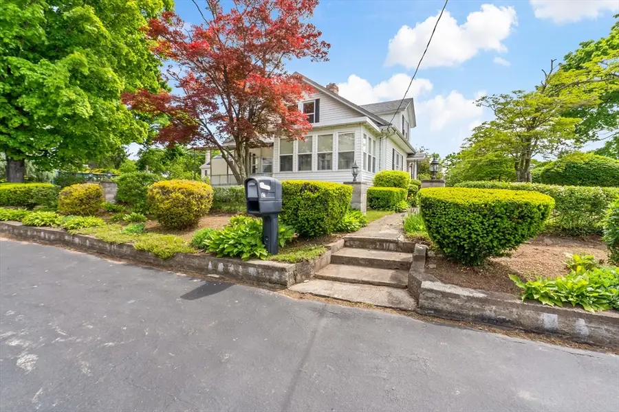 28 Central Ave, Seekonk, MA 02771 - #2