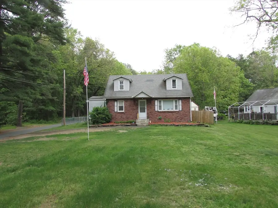 10 Bartlett St, South Hadley, MA 01075 - #3