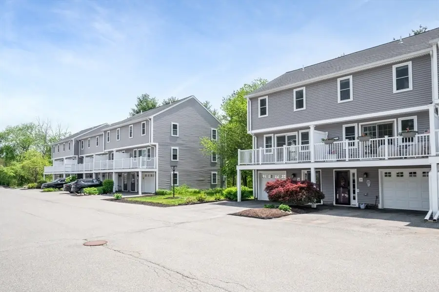22 Collins St #26, Danvers, MA 01923 - #3