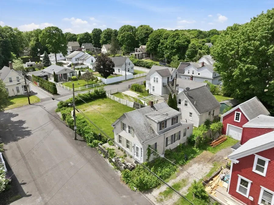 35 School St, Weymouth, MA 02189 - #2