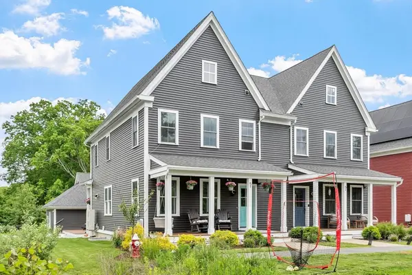 5 Powell St #B, Devens, MA 01434