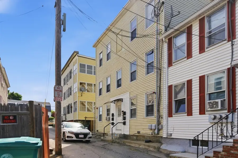 8 Cherry St, Lowell, MA 01852 - #2