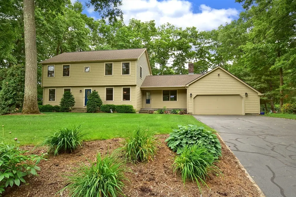 140 Pineridge Dr, Westfield, MA 01085 - #1