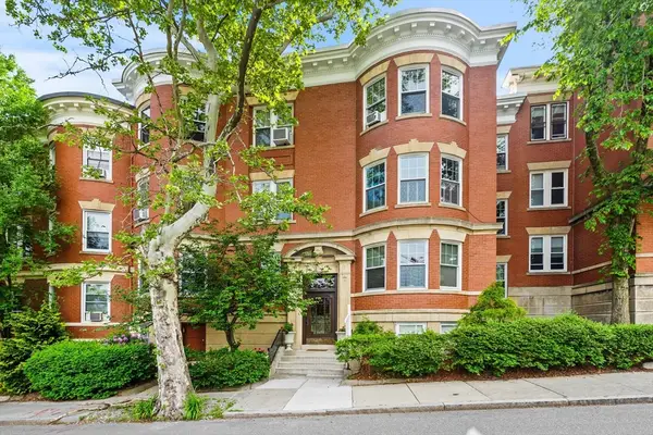 231 Rawson Rd #4, Brookline, MA 02445