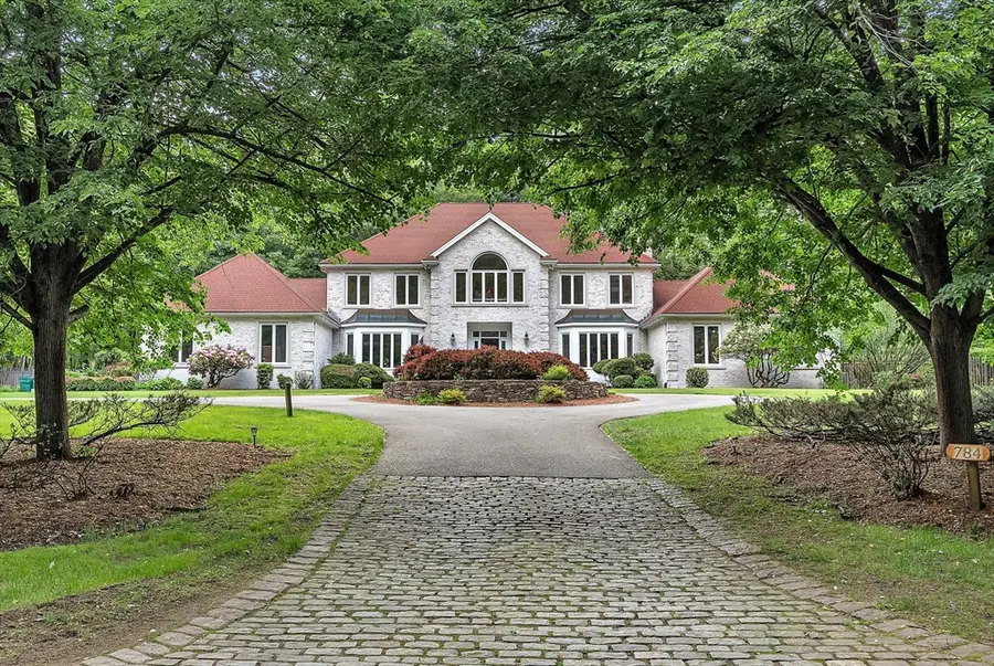 784 Strawberry Hill Rd, Concord, MA 01742 - #2
