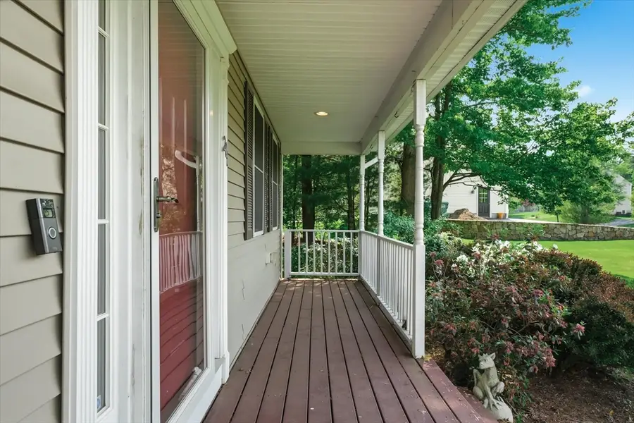 206 Washington St, Northbridge, MA 01534 - #2