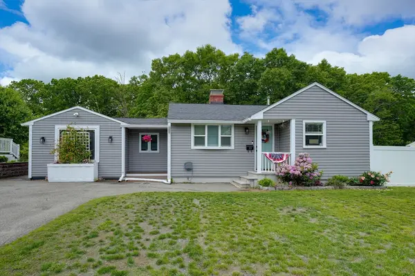 55 Rumford St, Lowell, MA 01852